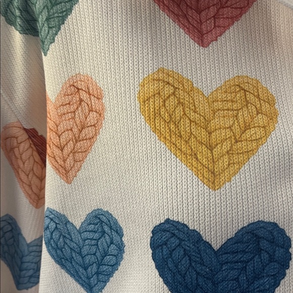 Colorful Heart Patterned Top - Picture 8 of 9